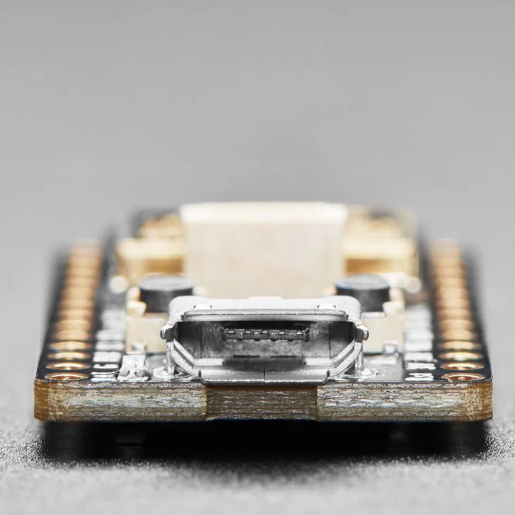 Adafruit ItsyBitsy ESP32 - PCB Antenna (8MB Flash/2MB PSRAM) - Image 4