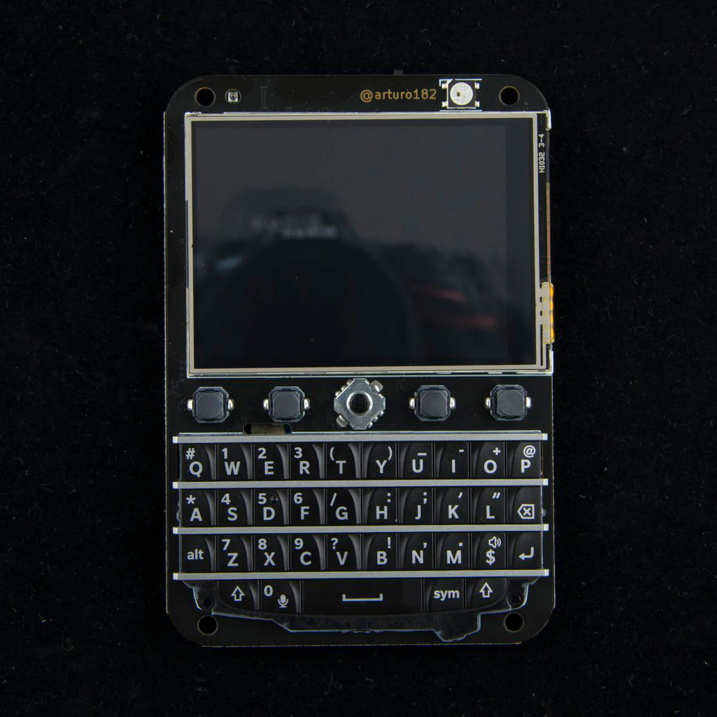 Keyboard FeatherWing - QWERTY Keyboard + 2.6" LCD - Image 4