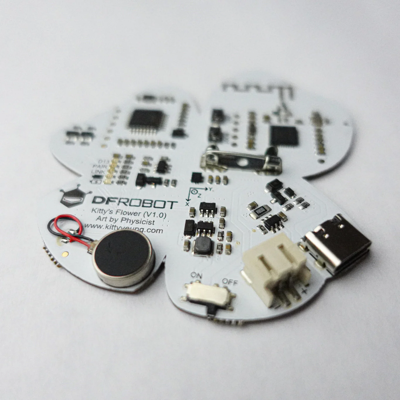 Kitty’s Flower - Bluetooth Wearable Brooches - Image 6